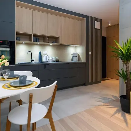 Luxury Front Park Sadowa With Terrace By Renters Апартаменты *
