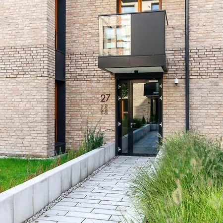 Luxury Front Park Sadowa With Terrace By Renters